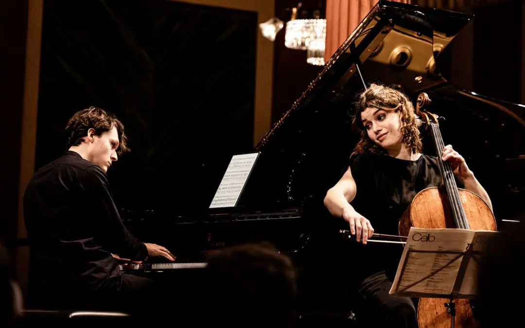 Julia Hagen und Lukas Sternath spielen im Brahms Saal