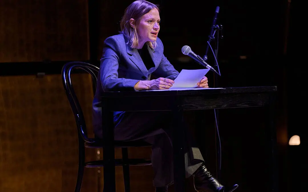 Mavie Hörbiger liest vor im Gläsernen Saal