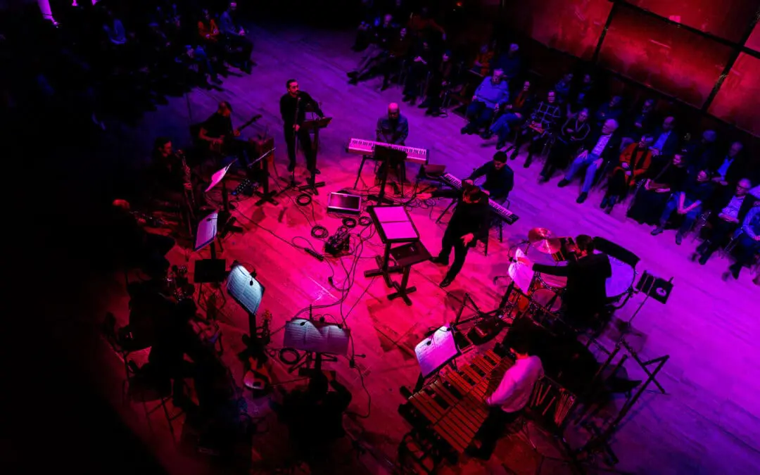 Hör-Bar Auftakt mit Petr Popelka & Wiener Symphonikern: ein Abend voller Überraschungen – von Dvořák bis Neuwirth.