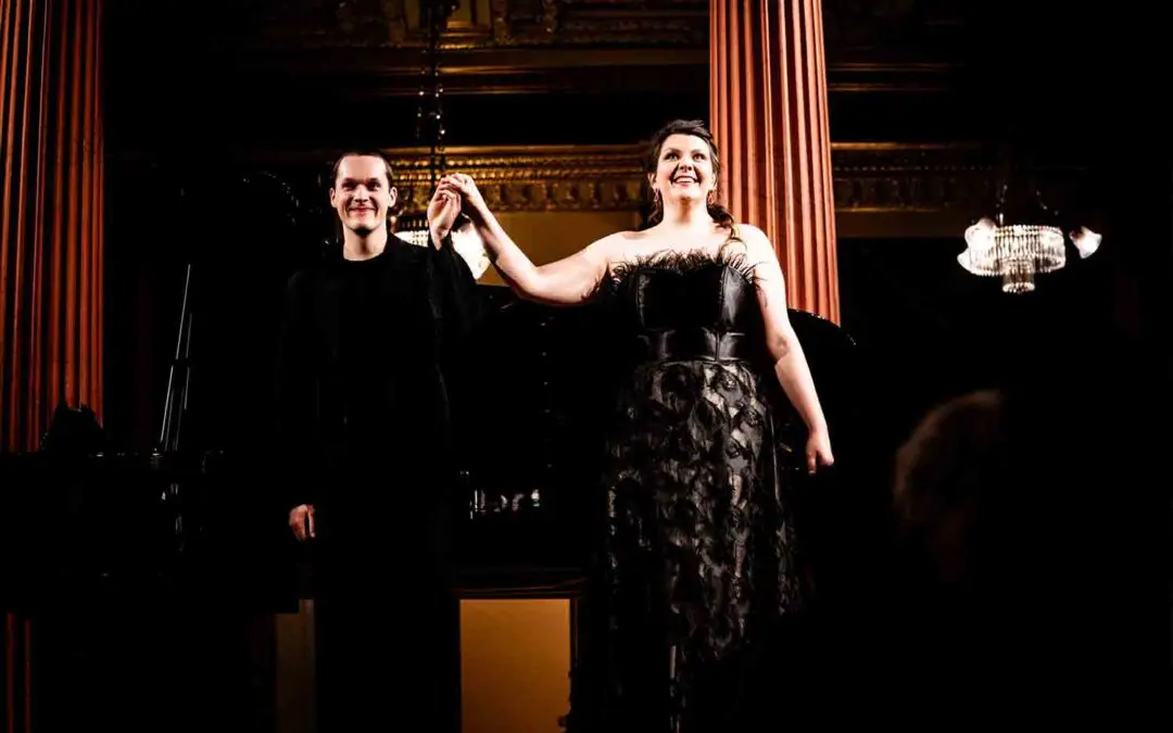 Sophie Rennert und Lukas Sternath